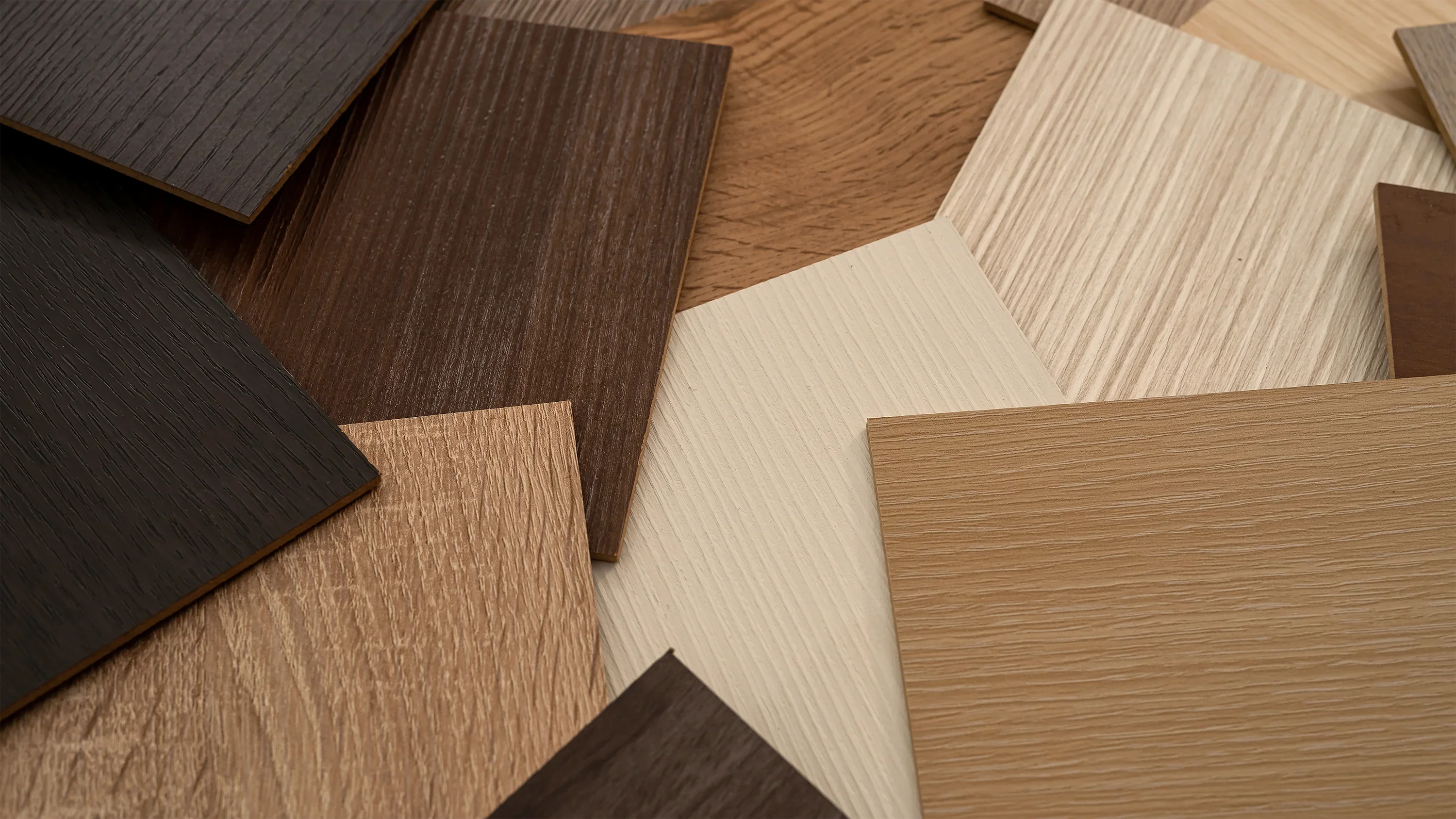 Le bois dans la maison : chêne, hêtre, bouleau… lequel choisir ?