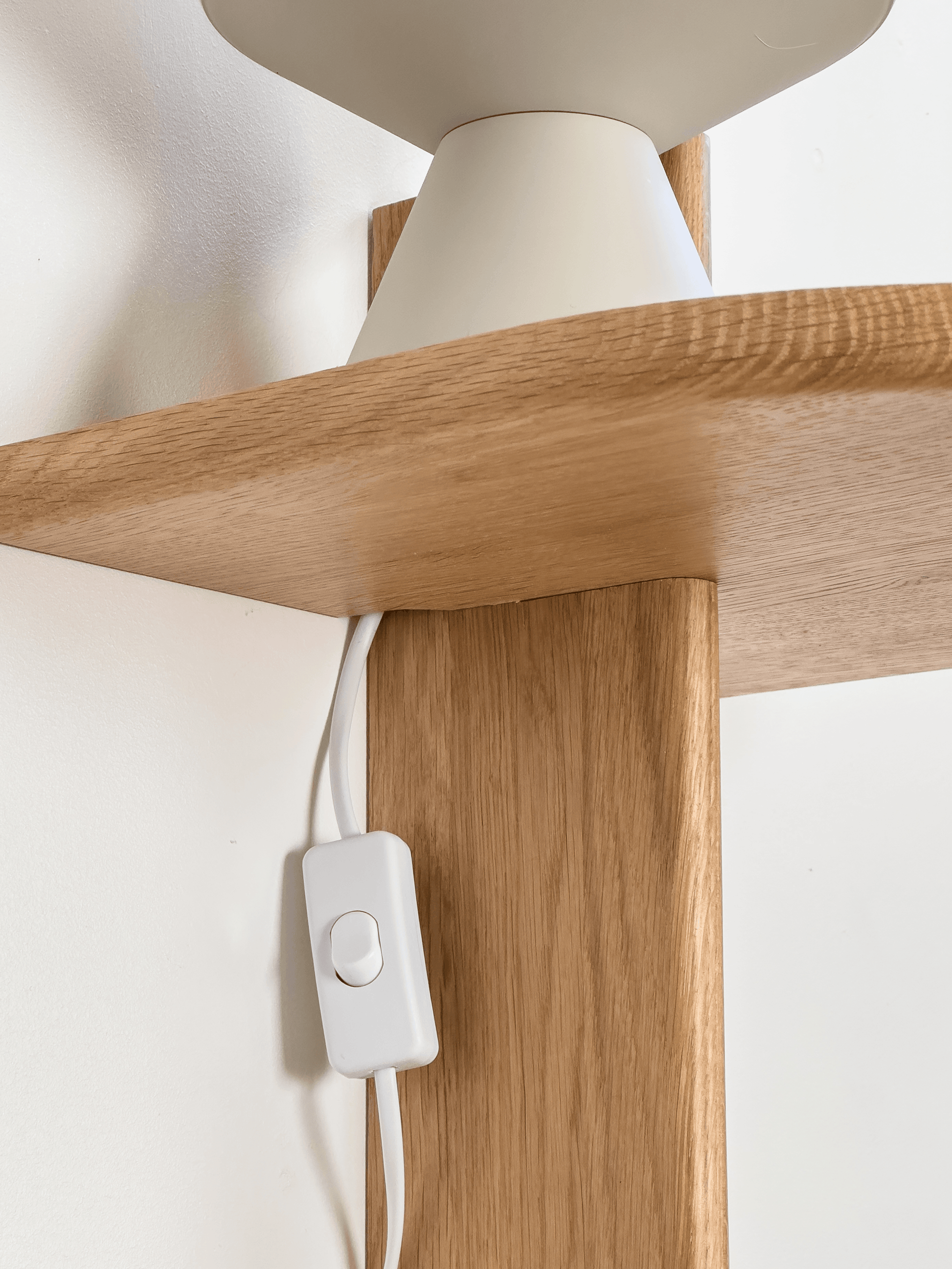 Etagere de chevet chêne Morphée double dessous