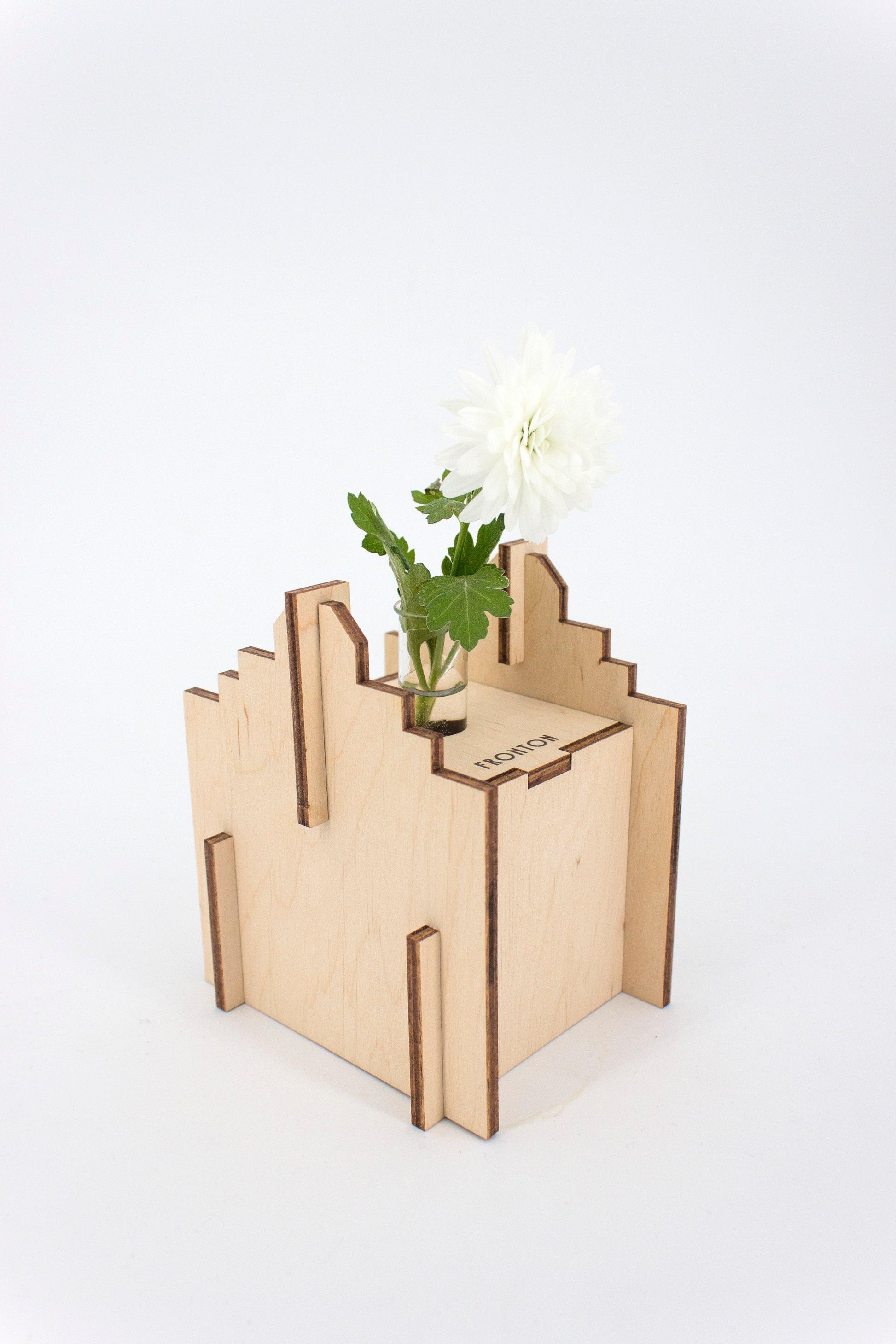 Vases - Architecture - Reine Mère