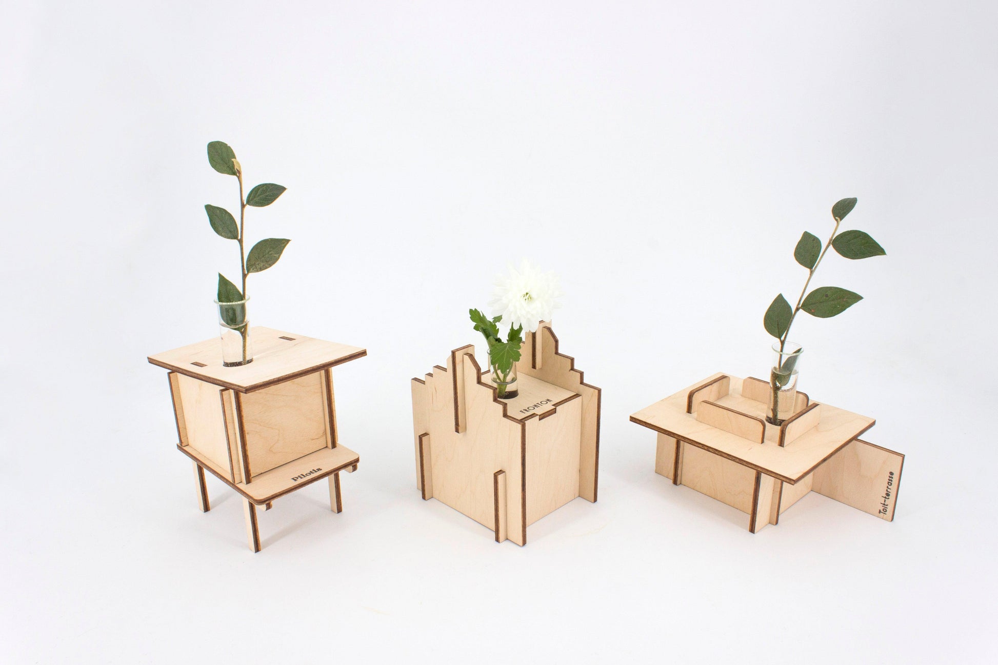 Vases - Architecture - Reine Mère