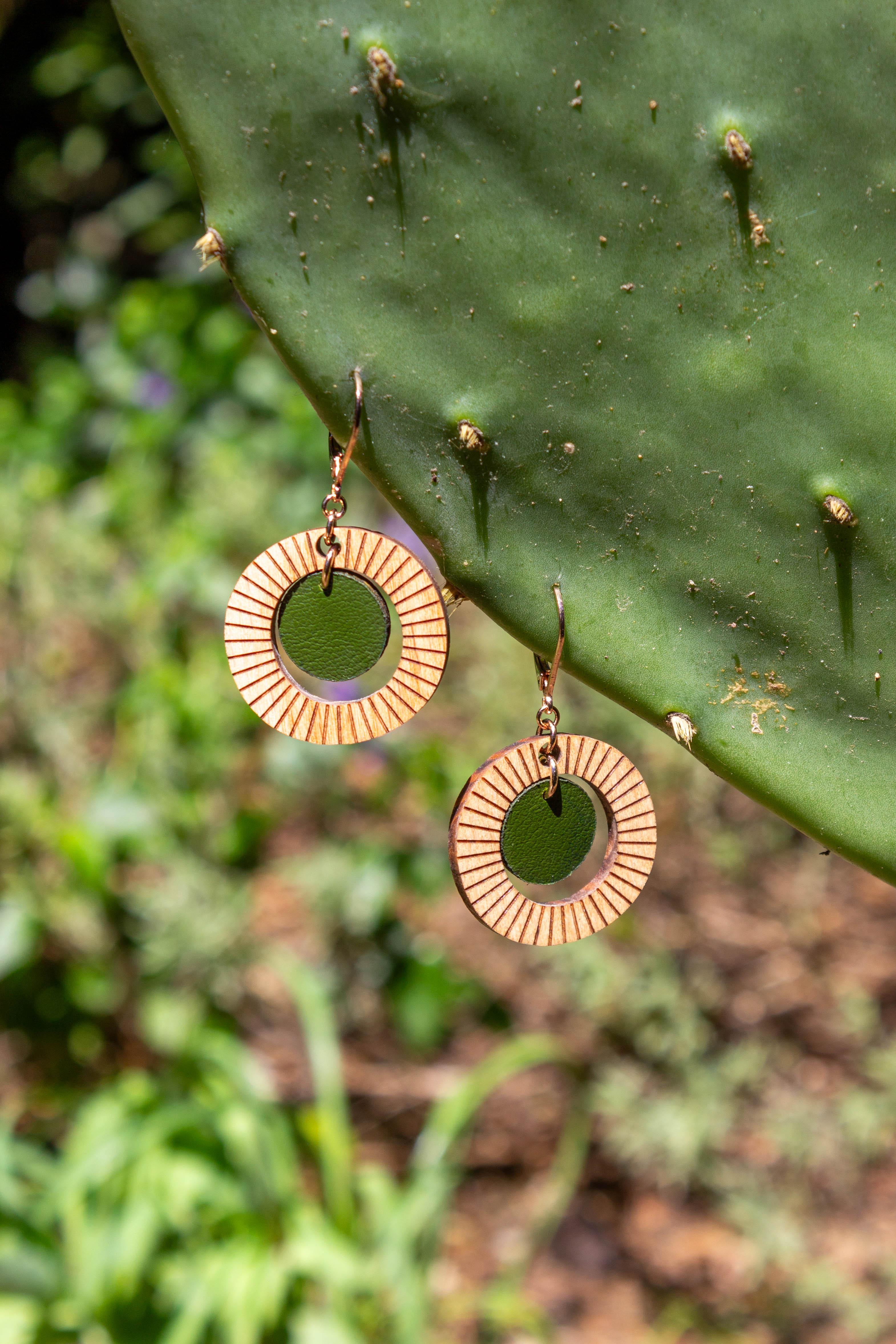 Bulle - Boucles d'oreilles en Bois et Cuir de cactus