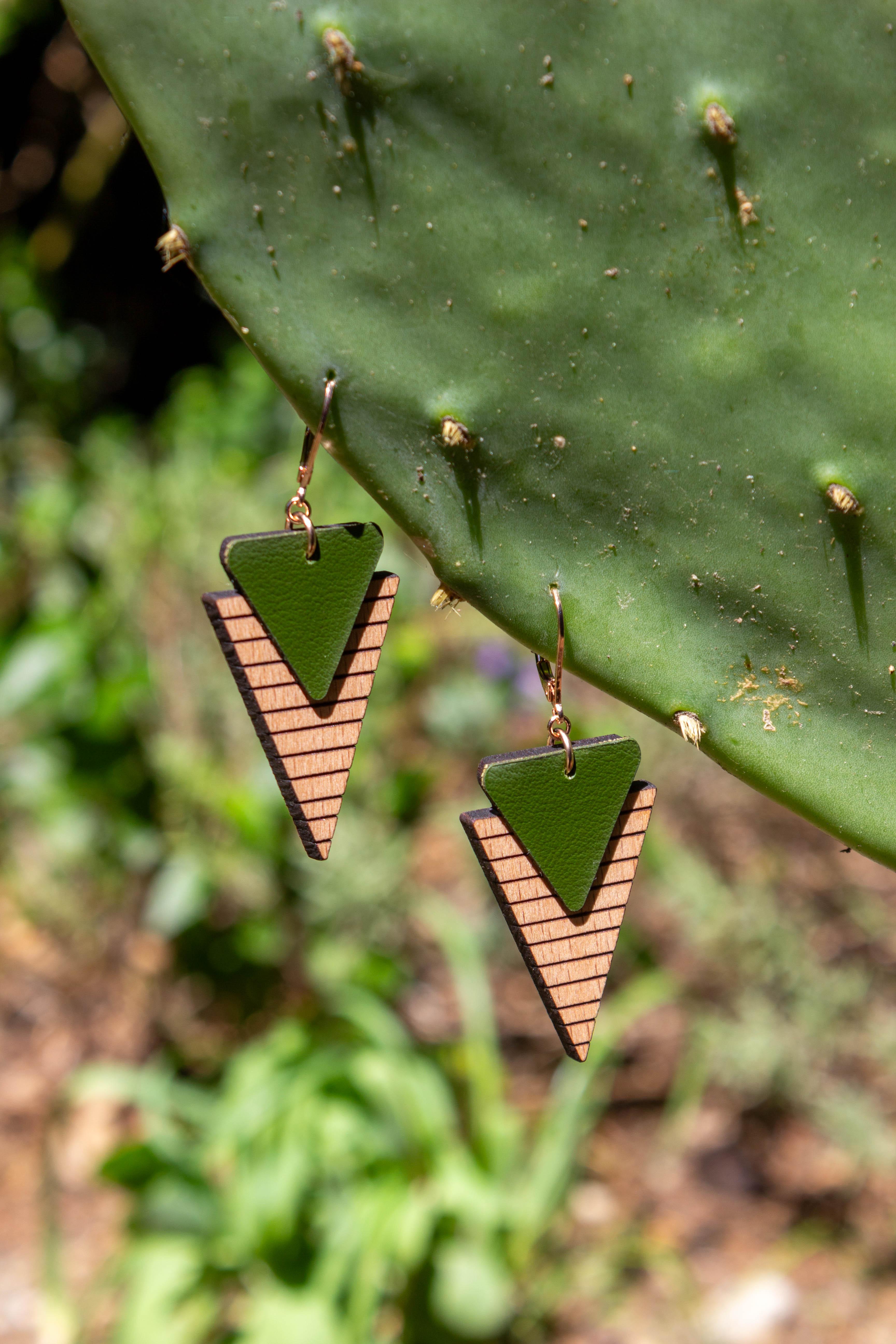 Collection Marinière - Boucles d'oreilles en bois et en cuir