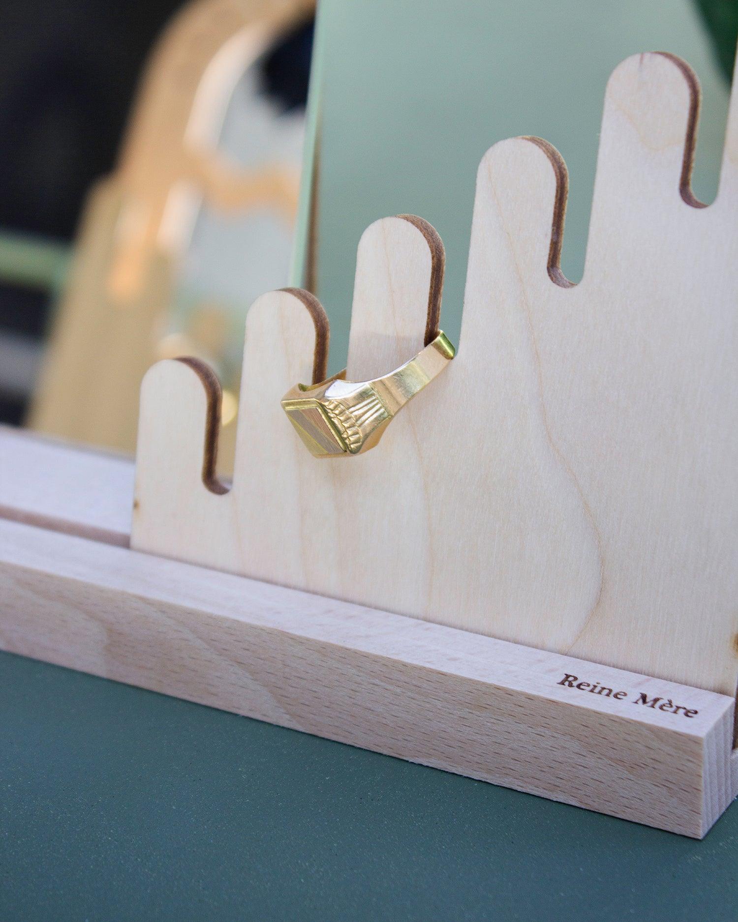 Parenthèse - Reine Mère